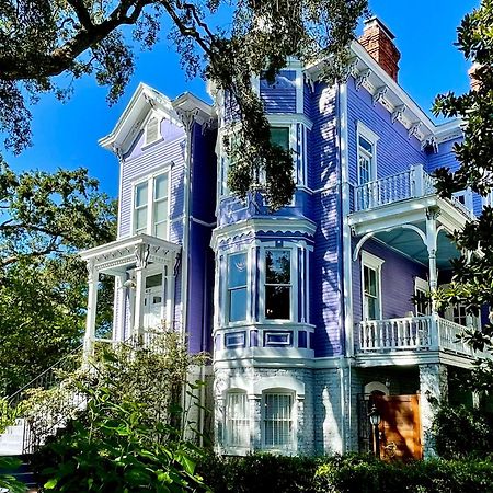 Amethyst Garden Bed & Breakfast Savannah Exterior photo