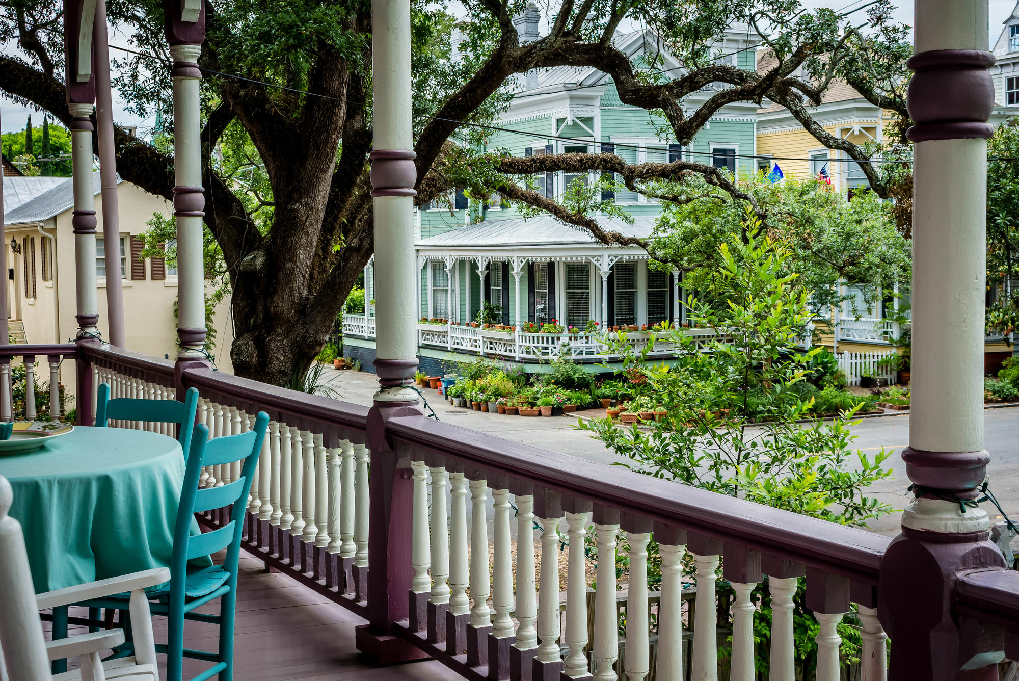 Amethyst Garden Bed & Breakfast Savannah Exterior photo